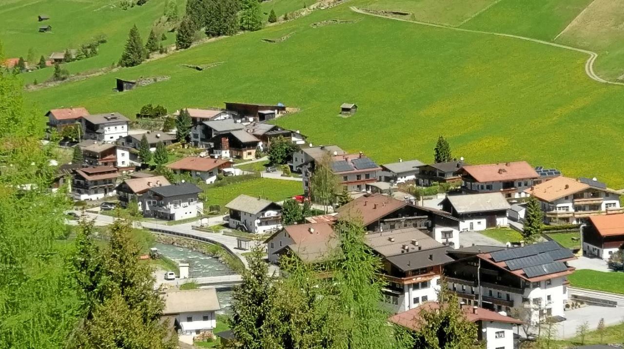 Haus Rosi Apartment Sankt Leonhard im Pitztal Exterior photo