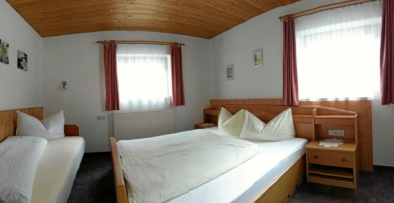 Haus Rosi Apartment Sankt Leonhard im Pitztal Exterior photo